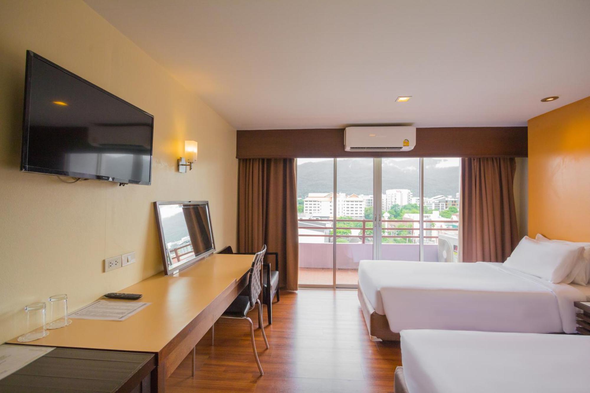 Mayflower Grande Hotel Chiang Mai Exteriör bild