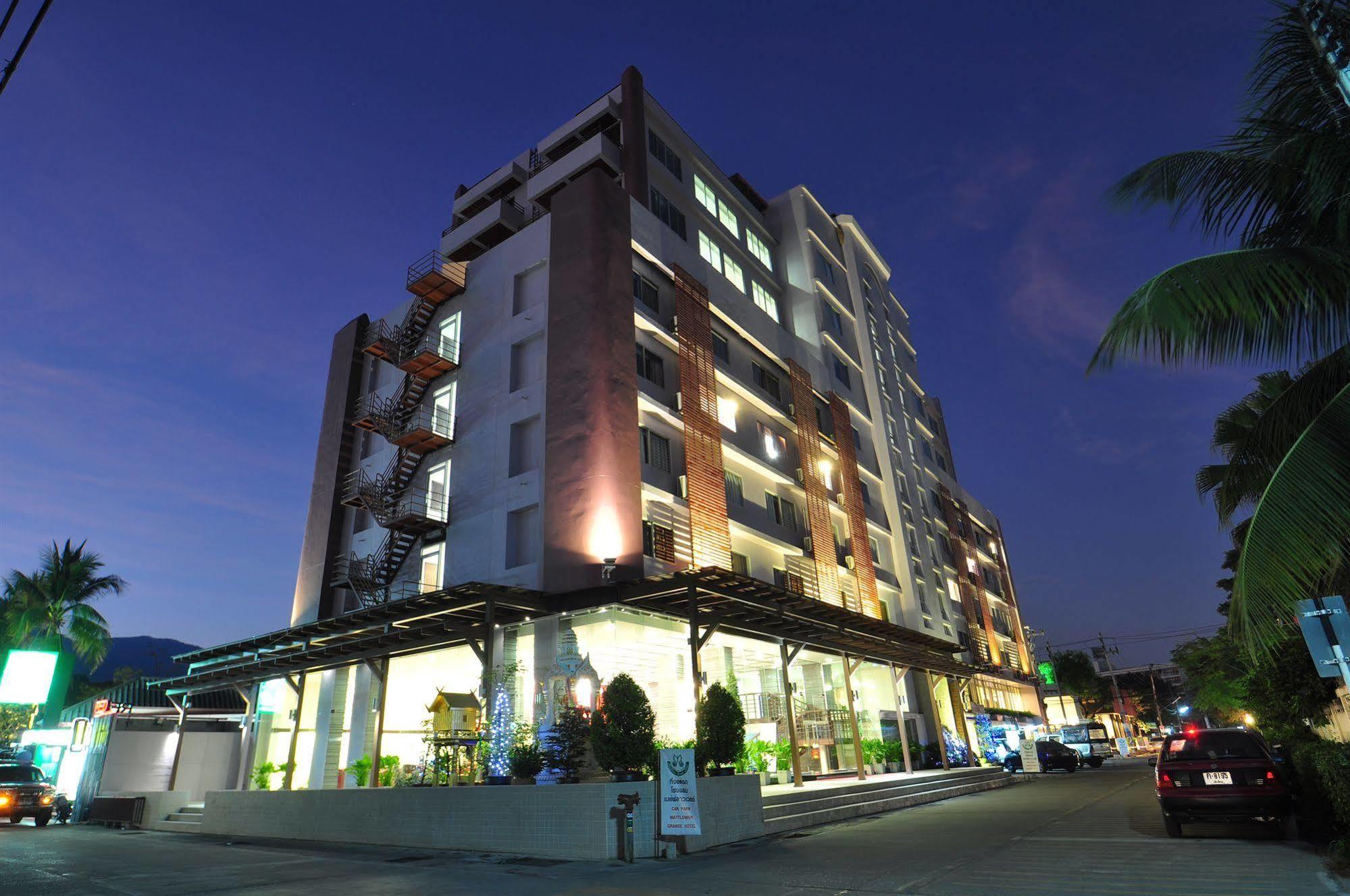 Mayflower Grande Hotel Chiang Mai Exteriör bild