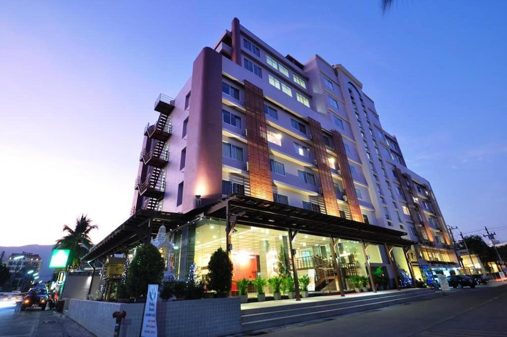 Mayflower Grande Hotel Chiang Mai Exteriör bild